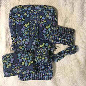 SALE!  BLUE VERA BRADLY TOTE AND WALLET SET WITH ZIP BAGS - TOTAL 5 BAGS